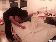 Stranger Woman Begs The Professional Masseur To Fuck Her And Cum On Her Belly No Audio