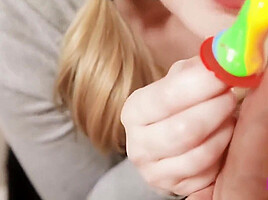 Submissive Girl Uses Her And Tongue To Make Step daddy Explode - Huge Breasts