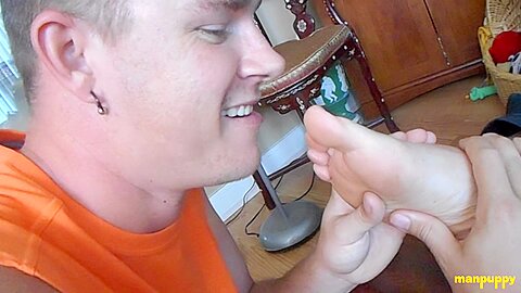 The Mechanic's Sweaty Feet! - Leo Blue & Jeff Drizzle