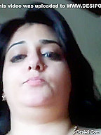 Today Exclusive- Horny Hunter Bhabhi Showing Her Boobs And Pussy