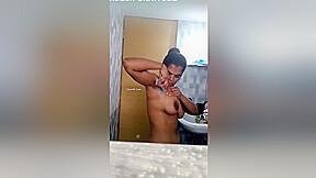 Today Exclusive-super Hot Desi Bhabhi Bathing Capture By 2