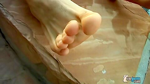 Toe Sucking Jock Jack Off - Kelly Cooper