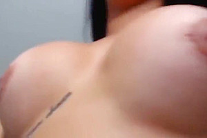 Tranny Fucking Doggy On Webcam