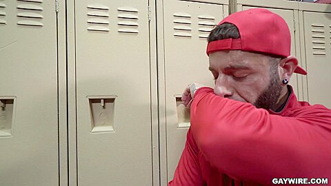 Tristan Gets Fucked In The Locker Room - GayWire