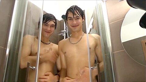 Twinks Showering Together^^