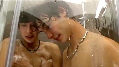 Twinks Showering Together^^