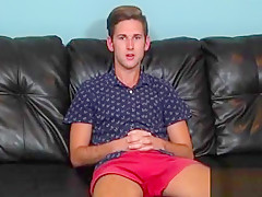 Twinks suck dongs in a bathroom