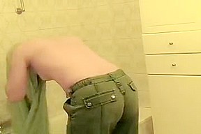 Unspuspcting immature in the shower