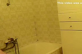 Unspuspcting immature in the shower