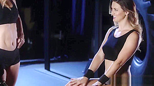 Upper body workout session with big boobed blondie