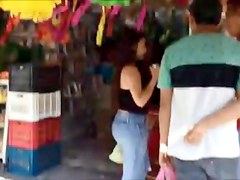 VECINA NAGLONA CASADA EN EL MERCADO