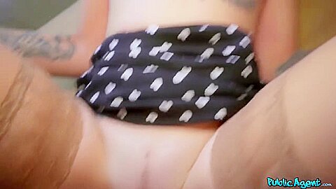 Valentina Lapiedra - Public Pick Up