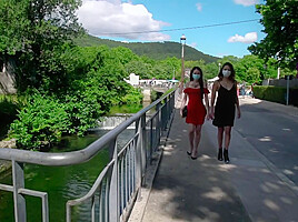 Very hot weather in Solliès-Pont (83) with Caro and Clara!