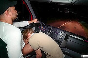 Vid - Gay Porn Skinny Ameteur Twink Banged On The Road