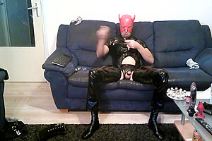 Waarimik333 Horny Latex Devil 2