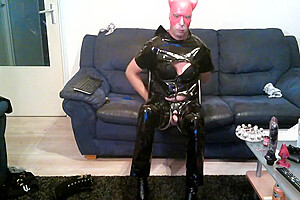 Waarimik333 Horny Latex Devil 2