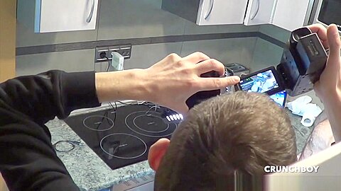 Webcam in the kitchen with Jess used raw by Jorhe Leal - HomeWebCamera