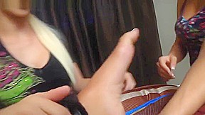 Whose nails are worse?