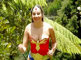 Wondrous Woman Vs Wondrous Girl 3