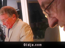 Wrinkled old photographer fucked by horny teen 18+