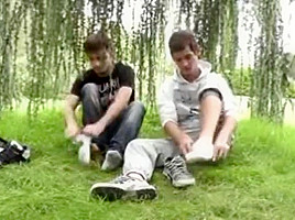 Yoo VS Max - Tickle Session - Round 2