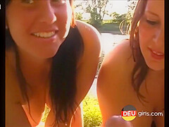 Zwei Schne Kleiderbgel Babes Geben Hj Am See