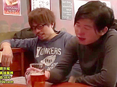220523居酒屋の便所でエッチするやつb