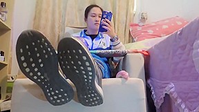 chinese student 18+ feet