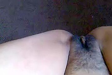 cuming on indian gf lips
