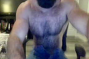 hairy muscle bear takes dildo on cam