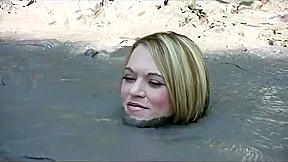havin muddy fun