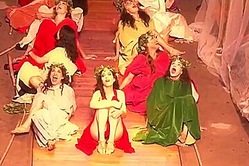 hot performance Teatro Oficina