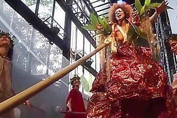 hot performance Teatro Oficina