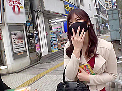 0001817_巨乳のニホン女性が大量潮ふきするガン突き素人ナンパ絶頂のセックス