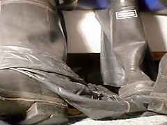 nlboots - could not get closer to bata waders, blue rubber