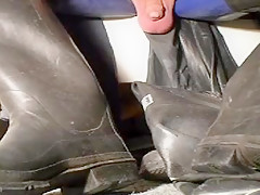 nlboots - could not get closer to bata waders, blue rubber