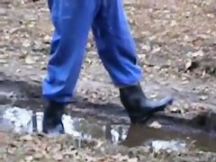 nlboots - to pee or not to pee, in any case going home