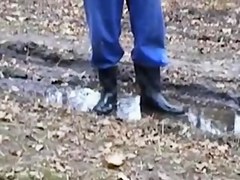 nlboots - to pee or not to pee, in any case going home