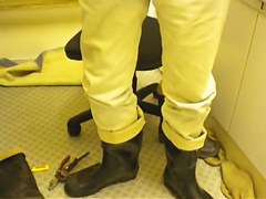 nlboots - what makes a fellow (two)