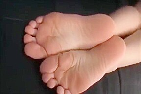 sexy af candid feet