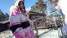 雪山ギャルを見つけてさっそく即ハメ激エロセックスで何度も絶頂