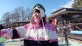 雪山ギャルを見つけてさっそく即ハメ激エロセックスで何度も絶頂